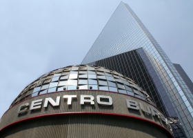 The Mexican Stock Exchange (Source: Wikimedia Commons) The Mexican Stock Exchange (Source: Wikimedia Commons)