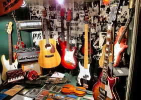Replica of Rushworh's music store in Liverpool, where the Beatles bought their first Gibson guitars (Source: Wikipedia Commons) Replica of Rushworh's music store in Liverpool, where the Beatles bought their first Gibson guitars (Source: Wikipedia Commons)