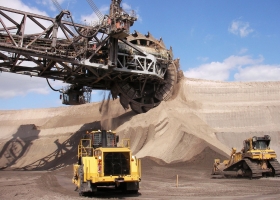 Bucket wheel excavator at the Tagebau Garzweiler mine, Germany (Source: Wikimedia Commons) Bucket wheel excavator at the Tagebau Garzweiler mine, Germany (Source: Wikimedia Commons)