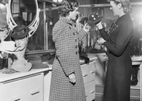 Shopping for hats in London,1942 (Source: Wikimedia Commons) Shopping for hats in London,1942 (Source: Wikimedia Commons)