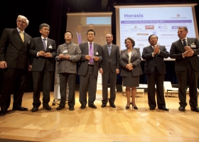 The Chinese Business Leaders of the Year pose for a group photo, Horasis Global China Business Meeting, 2011 (Source: Wikimedia) The Chinese Business Leaders of the Year pose for a group photo, Horasis Global China Business Meeting, 2011 (Source: Wikimedia)